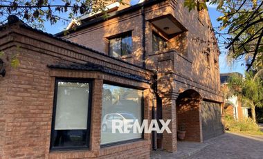 CASA VENTA 4 DORM, OFICINA DEPEND LA DELFINA PILAR