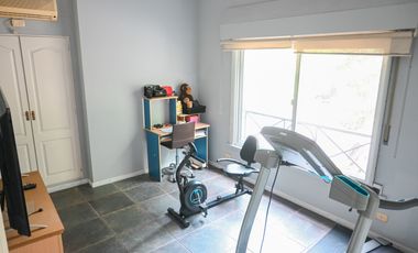 VENTA CASA 8 AMB - CLUB DE CAMPO PUEYRREDÓN
