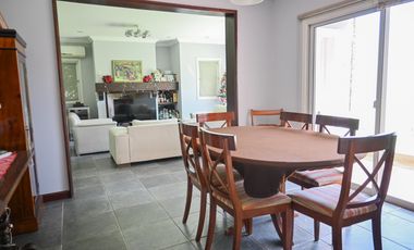 VENTA CASA 8 AMB - CLUB DE CAMPO PUEYRREDÓN