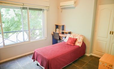 VENTA CASA 8 AMB - CLUB DE CAMPO PUEYRREDÓN