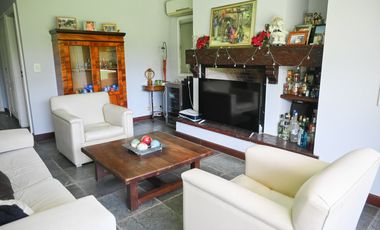 VENTA CASA 8 AMB - CLUB DE CAMPO PUEYRREDÓN