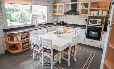 VENTA CASA 8 AMB - CLUB DE CAMPO PUEYRREDÓN