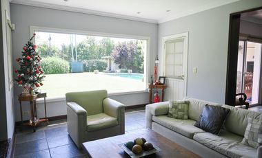 VENTA CASA 8 AMB - CLUB DE CAMPO PUEYRREDÓN