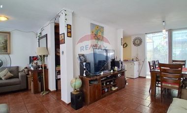 CASA EN CONDOMINIO CERRADO A PASOS DEL METRO