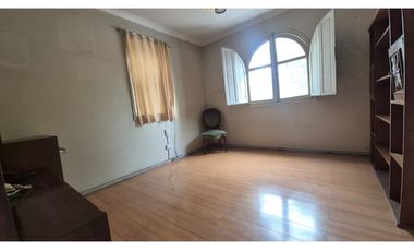 VENTA EXCLUSIVA CASA A PASOS METRO ÑUÑOA