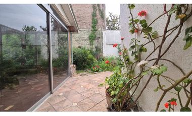 VENTA EXCLUSIVA CASA A PASOS METRO ÑUÑOA