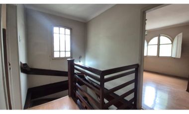 VENTA EXCLUSIVA CASA A PASOS METRO ÑUÑOA