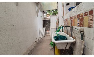 VENTA EXCLUSIVA CASA A PASOS METRO ÑUÑOA