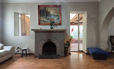VENTA EXCLUSIVA CASA A PASOS METRO ÑUÑOA