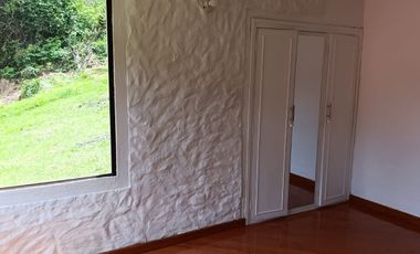CASA CAMPESTRE EN LA CALERA | ARRIENDO