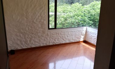 CASA CAMPESTRE EN LA CALERA | ARRIENDO