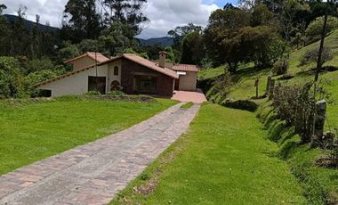 CASA CAMPESTRE EN LA CALERA | ARRIENDO