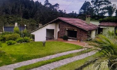 CASA CAMPESTRE EN LA CALERA | ARRIENDO