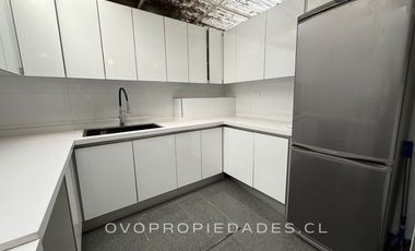 CASA EN CONDOMINIO, 5D + SERVICIOS, PRECIOSA VISTA JARDÍN