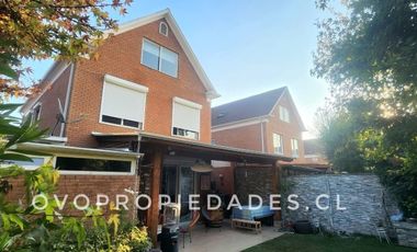 PRECIOSA CASA EN CONDOMINIO AV LA DEHESA