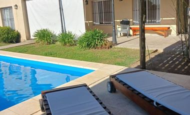 Casa con parque y pileta