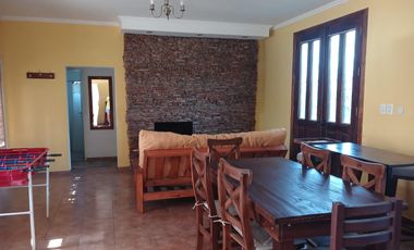 Casa con parque y pileta