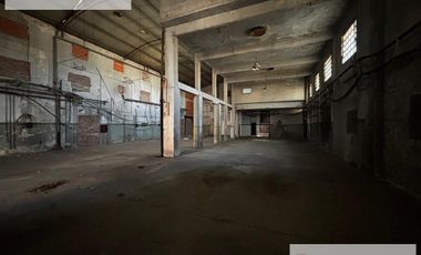 Galpón - Depósito de 303 m2.  LANUS OESTE - ALQUILER - VENTA