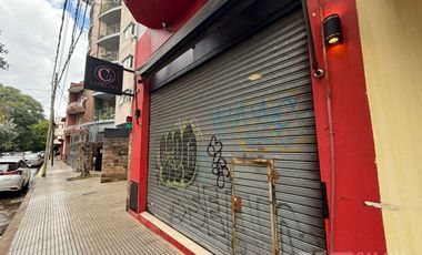 Local comercial  en venta 41 mts  Zona de Olivos -  Frente a la estacion