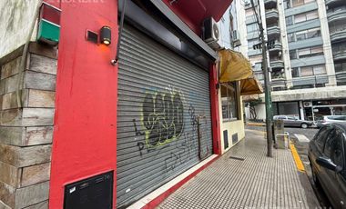 Local comercial  en venta 41 mts  Zona de Olivos -  Frente a la estacion