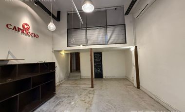 Local comercial  en venta 41 mts  Zona de Olivos -  Frente a la estacion