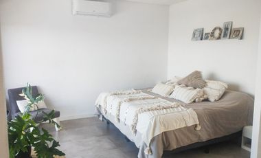 Casa en Venta a la Laguna en El Naudir - Aguas Privadas