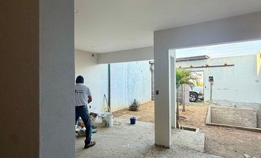 Casa con alberca en preventa - Yatareni