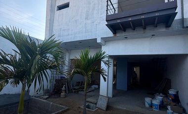 Casa con alberca en preventa - Yatareni