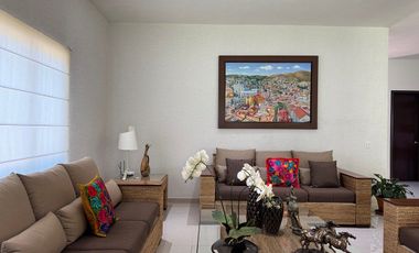 Casa en RENTA por Nieto Piña.