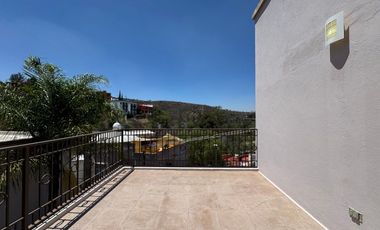 Casa en RENTA por Nieto Piña.