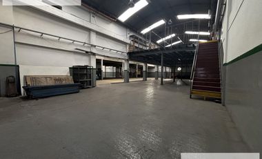 Galpón  / Deposito con oficinas 3800 m2 en Banfield Alquiler - Venta