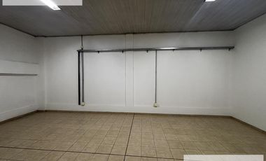 Galpón  / Deposito con oficinas 3800 m2 en Banfield Alquiler - Venta