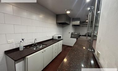 Galpón  / Deposito con oficinas 3800 m2 en Banfield Alquiler - Venta