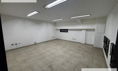 Galpón  / Deposito con oficinas 3800 m2 en Banfield Alquiler - Venta
