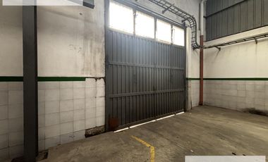 Galpón  / Deposito con oficinas 3800 m2 en Banfield Alquiler - Venta