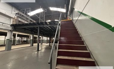 Galpón  / Deposito con oficinas 3800 m2 en Banfield Alquiler - Venta
