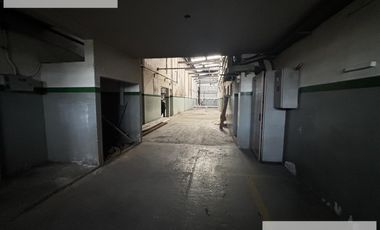 Galpón  / Deposito con oficinas 3800 m2 en Banfield Alquiler - Venta