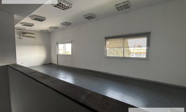 Galpón  / Deposito con oficinas 3800 m2 en Banfield Alquiler - Venta