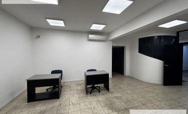 Galpón  / Deposito con oficinas 3800 m2 en Banfield Alquiler - Venta