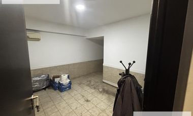 Galpón  / Deposito con oficinas 3800 m2 en Banfield Alquiler - Venta