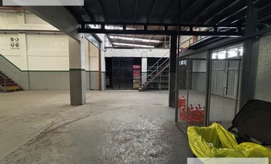 Galpón  / Deposito con oficinas 3800 m2 en Banfield Alquiler - Venta