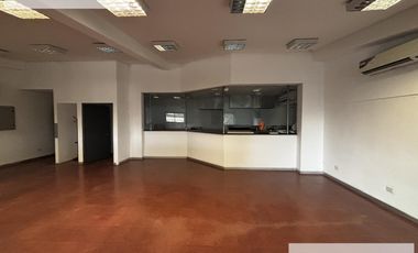 Galpón  / Deposito con oficinas 3800 m2 en Banfield Alquiler - Venta
