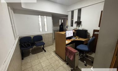 Galpón  / Deposito con oficinas 3800 m2 en Banfield Alquiler - Venta