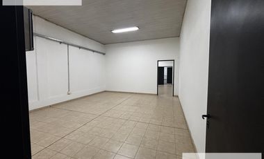 Galpón  / Deposito con oficinas 3800 m2 en Banfield Alquiler - Venta