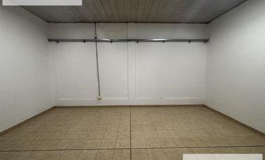 Galpón  / Deposito con oficinas 3800 m2 en Banfield Alquiler - Venta