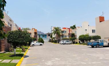 Casa Amueblada en Renta con 2 Habitaciones, Alberca. Francisco Villa, Xochitepec
