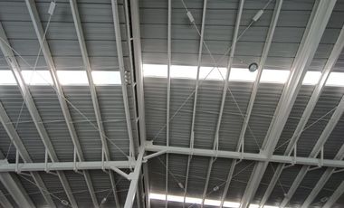 Nave Industrial en Renta Cerca del Parque Bernardo Quintana 3,850 m2