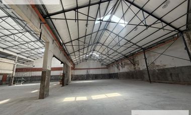 Galpón - Depósito de 2650 m2 en la Boca - ALQUILER