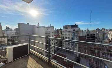Av. Corrientes al 1900 - 1 amb. en alquiler, en San Nicolas- C/balcon, super luminoso