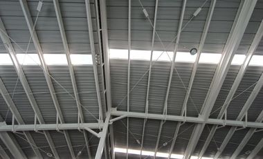 Nave Industrial en Renta Cerca del Parque Bernardo Quintana 2,200 m2